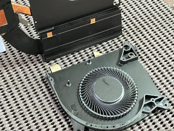 Alienware M15 R2｜深度清潔