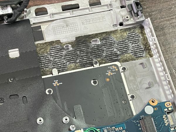 Alienware M15 R2｜深度清潔