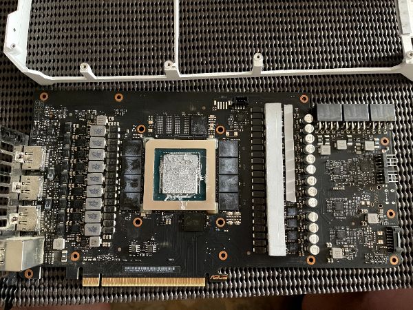 ROG-STRIX-RTX3080-O8G-GAMING 鋼彈限定版｜深度清潔