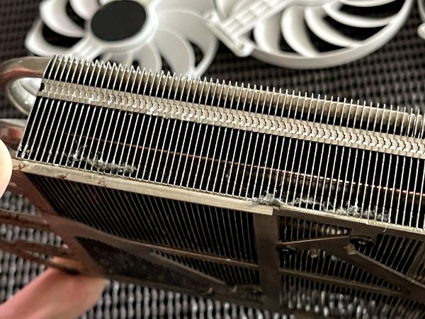 ROG-STRIX-RTX3080-O8G-GAMING 鋼彈限定版｜深度清潔