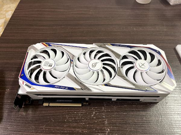 ROG-STRIX-RTX3080-O8G-GAMING 鋼彈限定版｜深度清潔