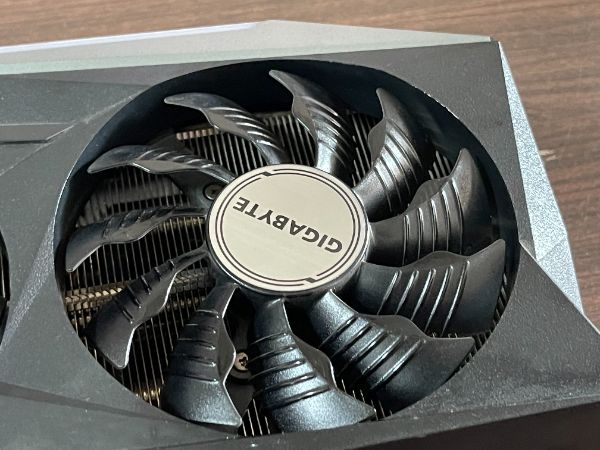 GIGABYTE RTX™ 3080 Ti GAMING OC 12G｜深度清潔