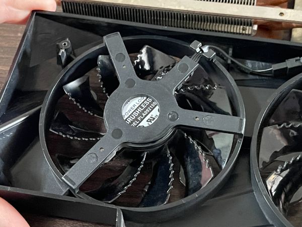GIGABYTE RTX™ 3080 Ti GAMING OC 12G｜深度清潔