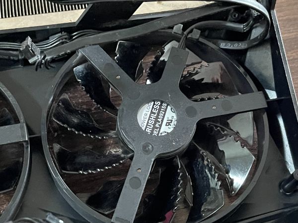 GIGABYTE RTX™ 3080 Ti GAMING OC 12G｜深度清潔