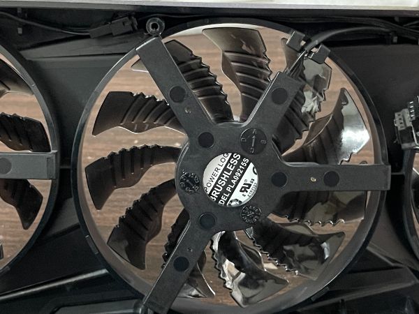 GIGABYTE RTX™ 3080 Ti GAMING OC 12G｜深度清潔