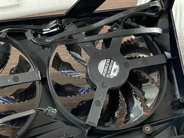 GIGABYTE RTX™ 3080 Ti GAMING OC 12G｜深度清潔