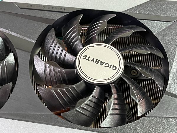 GIGABYTE RTX™ 3080 Ti GAMING OC 12G｜深度清潔