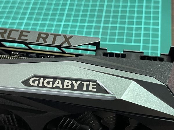 GIGABYTE RTX™ 3080 Ti GAMING OC 12G｜深度清潔
