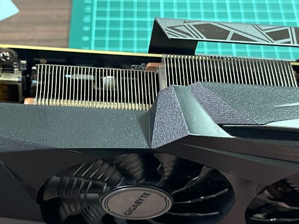 GIGABYTE RTX™ 3080 Ti GAMING OC 12G｜深度清潔