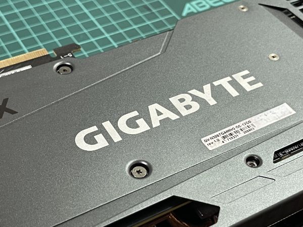 GIGABYTE RTX™ 3080 Ti GAMING OC 12G｜深度清潔