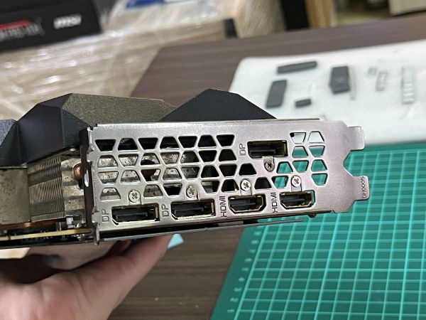 GIGABYTE RTX™ 3080 Ti GAMING OC 12G｜深度清潔
