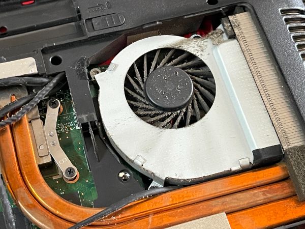 MSI GE70 2PC Apache｜深度清潔