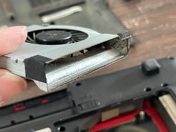 MSI GE70 2PC Apache｜深度清潔