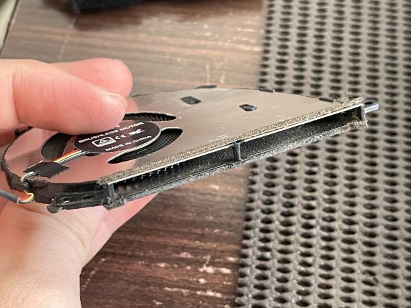 ASUS UM325U｜深度清潔