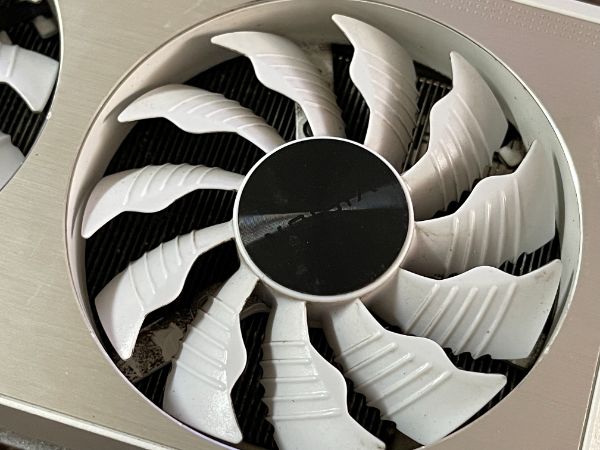 GIGABYTE RTX 3070 Ti VISION OC 8G｜深度清潔