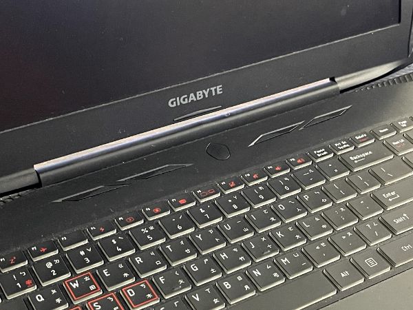 GIGABYTE SabrePro 15｜深度清潔