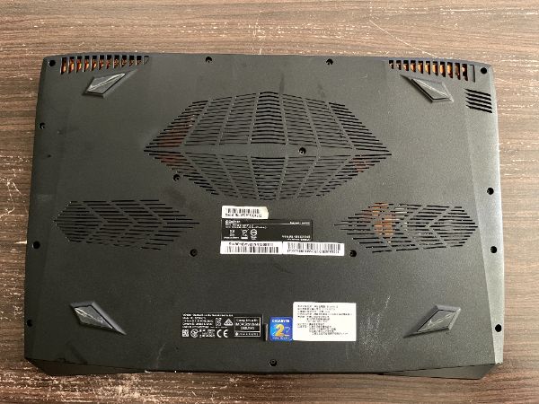 GIGABYTE SabrePro 15｜深度清潔