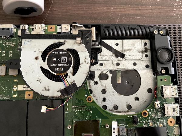 GIGABYTE SabrePro 15｜深度清潔