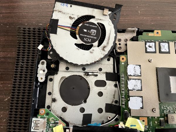 GIGABYTE SabrePro 15｜深度清潔