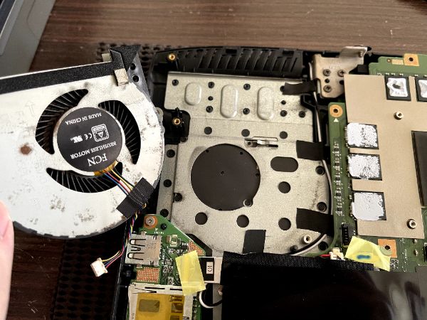GIGABYTE SabrePro 15｜深度清潔