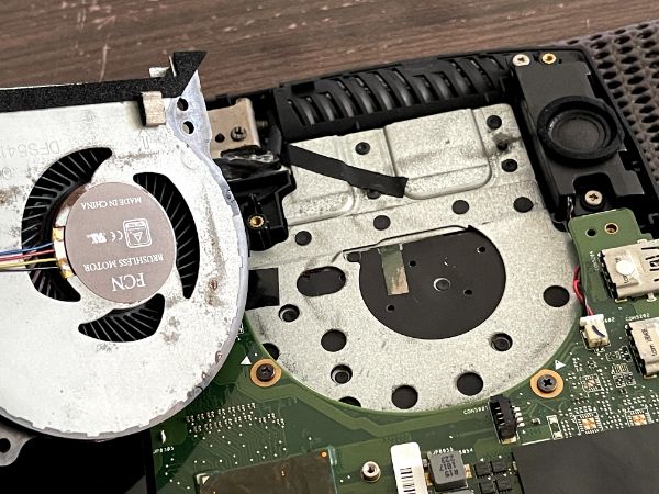 GIGABYTE SabrePro 15｜深度清潔