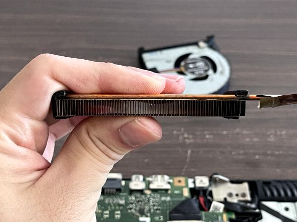 GIGABYTE SabrePro 15｜深度清潔