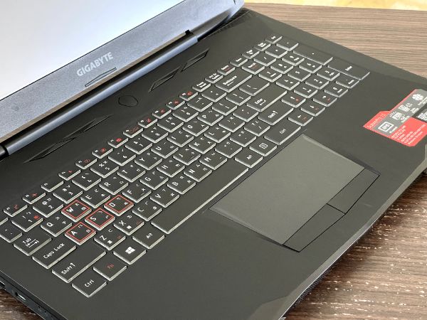 GIGABYTE SabrePro 15｜深度清潔