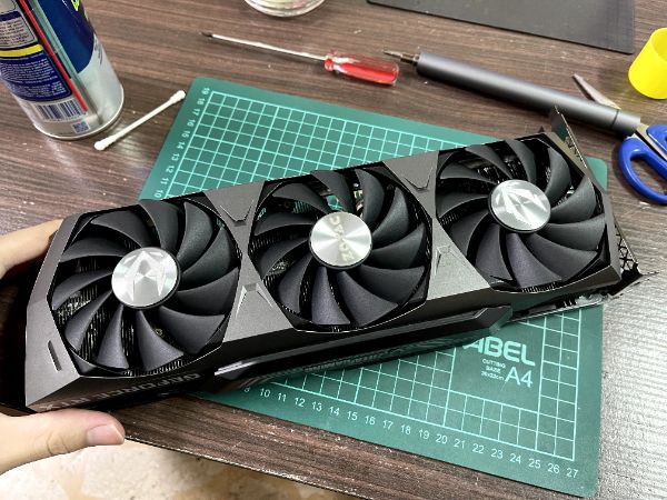 ZOTAC GAMING GeForce RTX 3080 Ti Trinity OC｜深度清潔