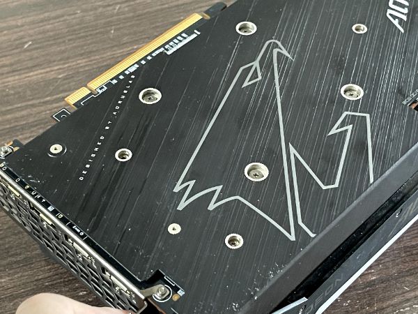 AORUS Radeon RX 6800 XT MASTER 16G｜深度清潔