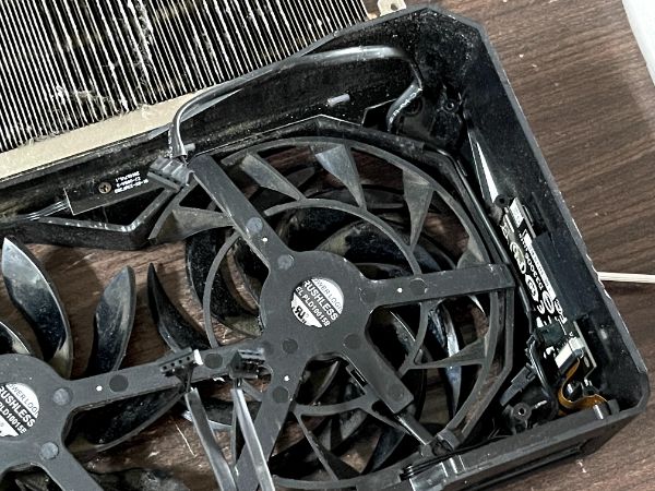 AORUS Radeon RX 6800 XT MASTER 16G｜深度清潔