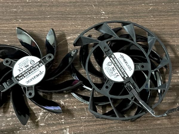 AORUS Radeon RX 6800 XT MASTER 16G｜深度清潔