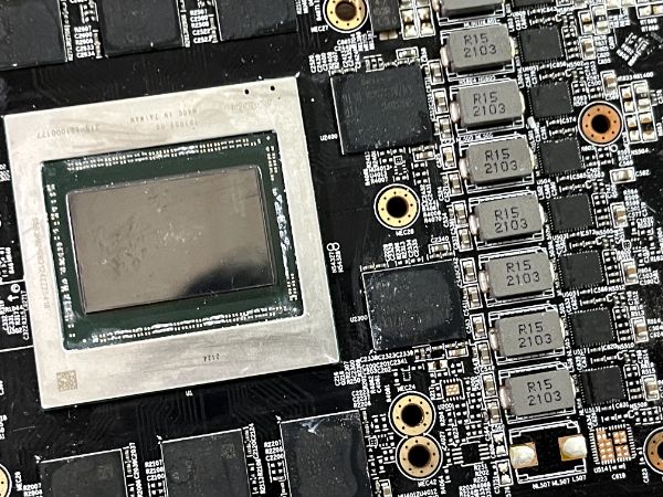 AORUS Radeon RX 6800 XT MASTER 16G｜深度清潔