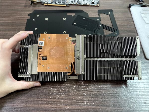AORUS Radeon RX 6800 XT MASTER 16G｜深度清潔