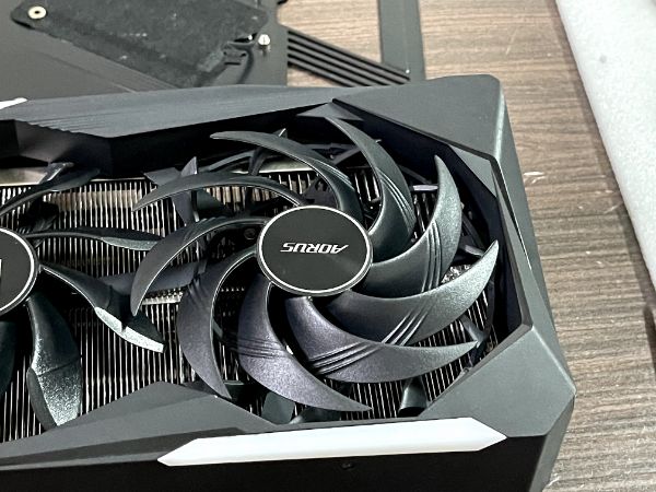 AORUS Radeon RX 6800 XT MASTER 16G｜深度清潔