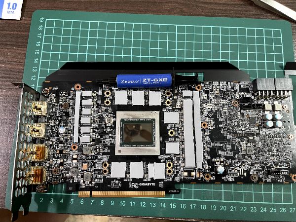 AORUS Radeon RX 6800 XT MASTER 16G｜深度清潔