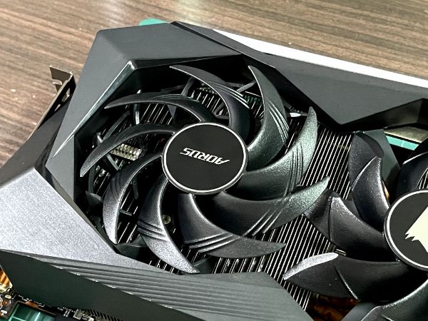 AORUS Radeon RX 6800 XT MASTER 16G｜深度清潔