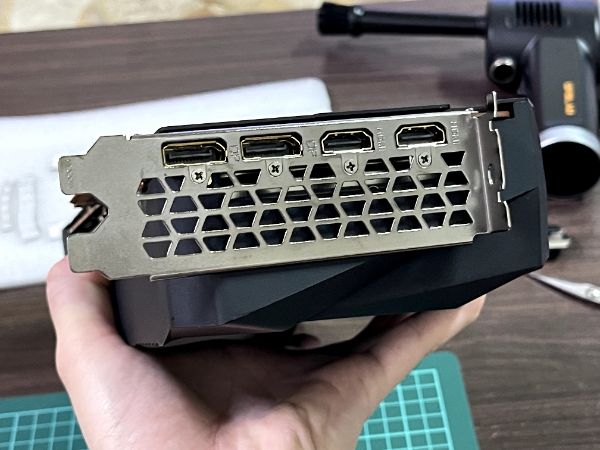 AORUS Radeon RX 6800 XT MASTER 16G｜深度清潔