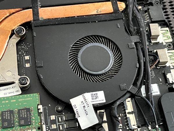Razer Blade 15｜深度清潔