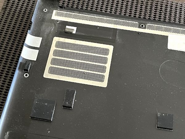 Razer Blade 15｜深度清潔