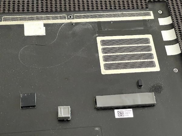 Razer Blade 15｜深度清潔