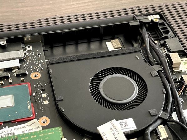 Razer Blade 15｜深度清潔