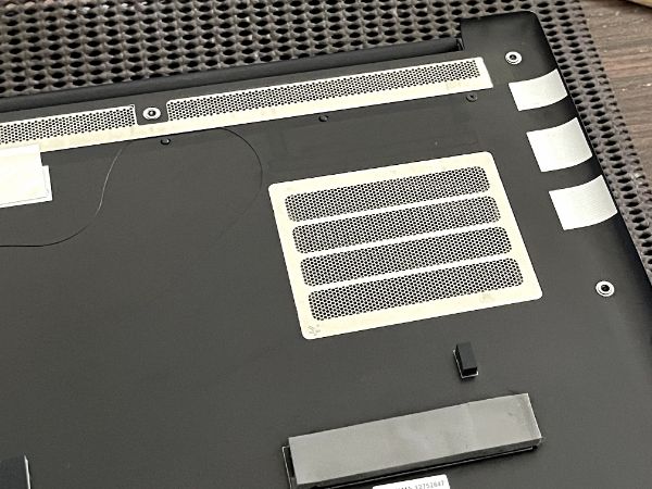 Razer Blade 15｜深度清潔