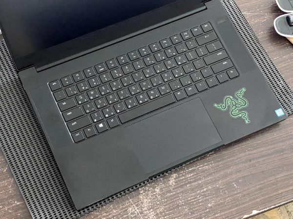 Razer Blade 15｜深度清潔