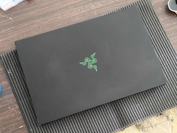 Razer Blade 15｜深度清潔