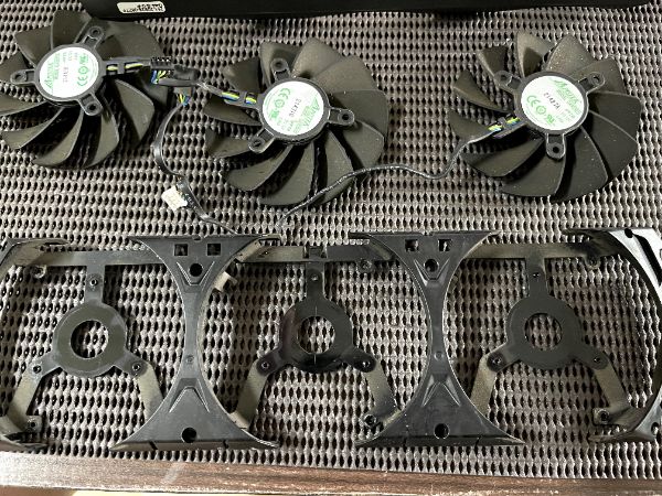 ZOTAC GAMING GeForce RTX 3080 Ti Trinity｜深度清潔