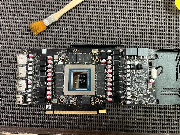 ZOTAC GAMING GeForce RTX 3080 Ti Trinity｜深度清潔