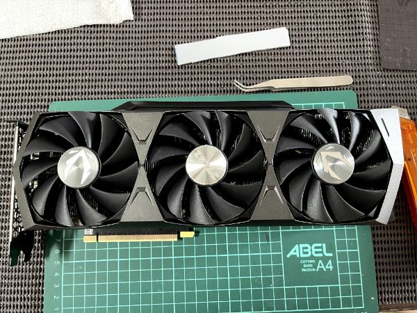 ZOTAC GAMING GeForce RTX 3080 Ti Trinity｜深度清潔