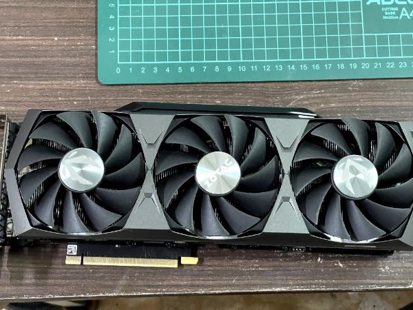 ZOTAC GAMING GeForce RTX 3080 Ti Trinity｜深度清潔