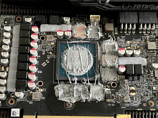 ZOTAC GAMING GeForce RTX 3070 Ti Trinity｜深度清潔