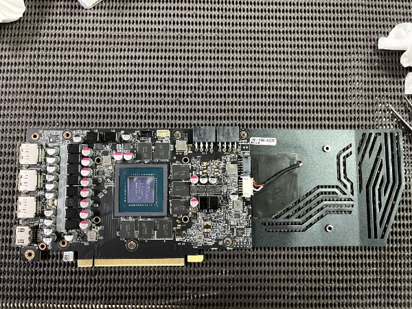 ZOTAC GAMING GeForce RTX 3070 Ti Trinity｜深度清潔